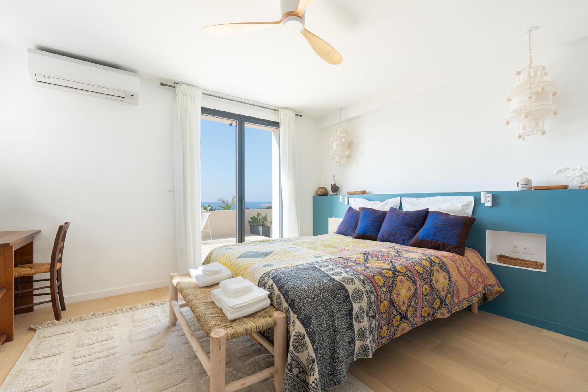 Chambre Lit Queen-Size - Vue sur Mer